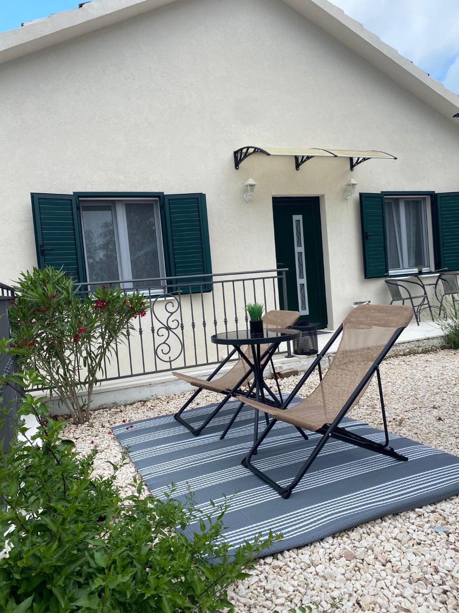 Holiday Home Calma Imotski Εξωτερικό φωτογραφία
